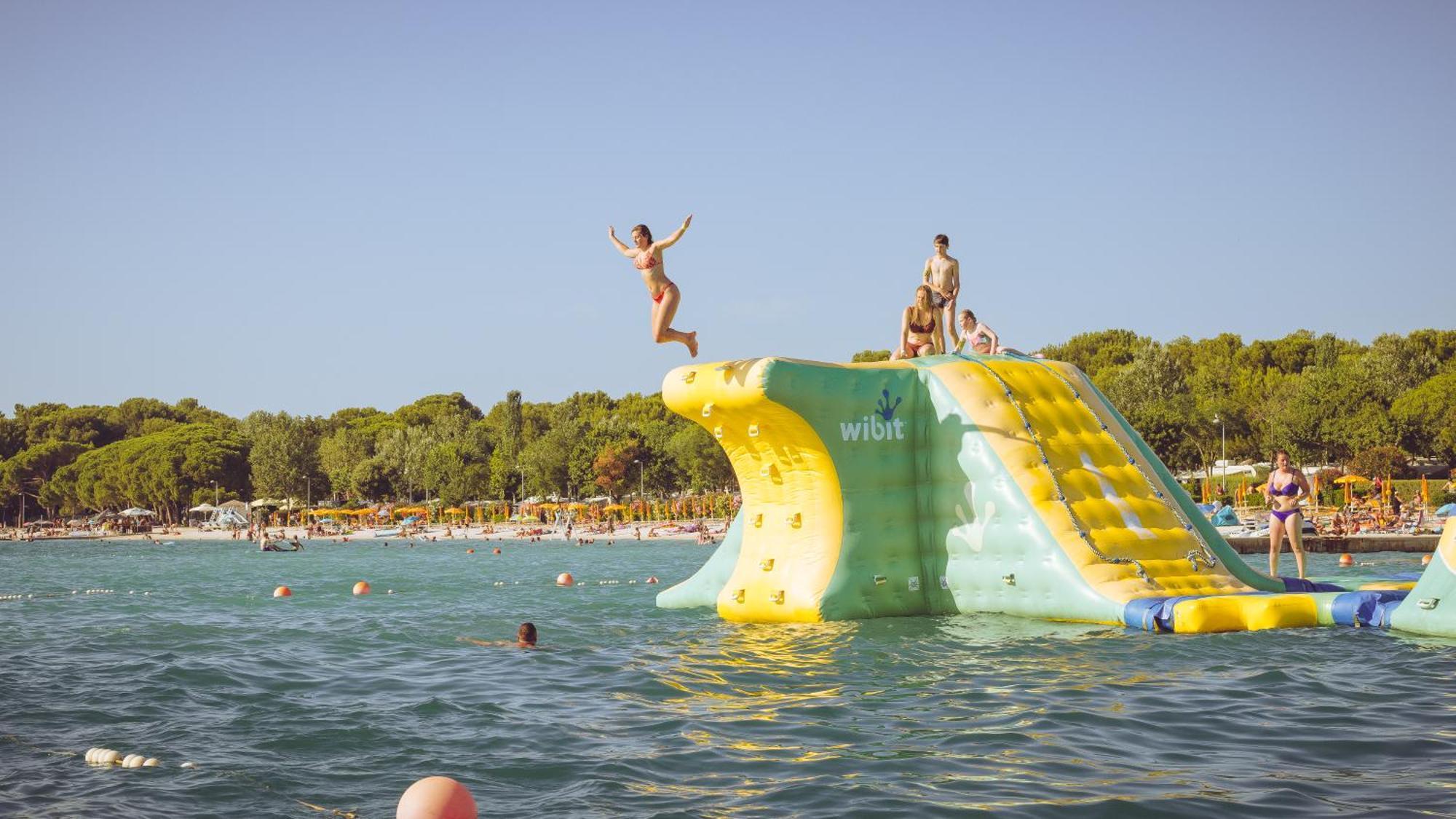 Camping Bi-Village - Roan Valbandon Exteriör bild